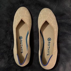 Rothy’s Flat Tan Giraffe size 10
